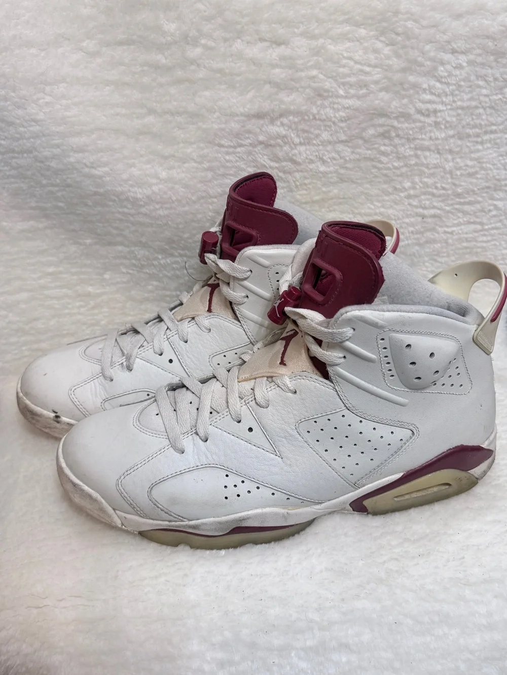 AIR JORDAN RETRO 6 “Maroon” 2015